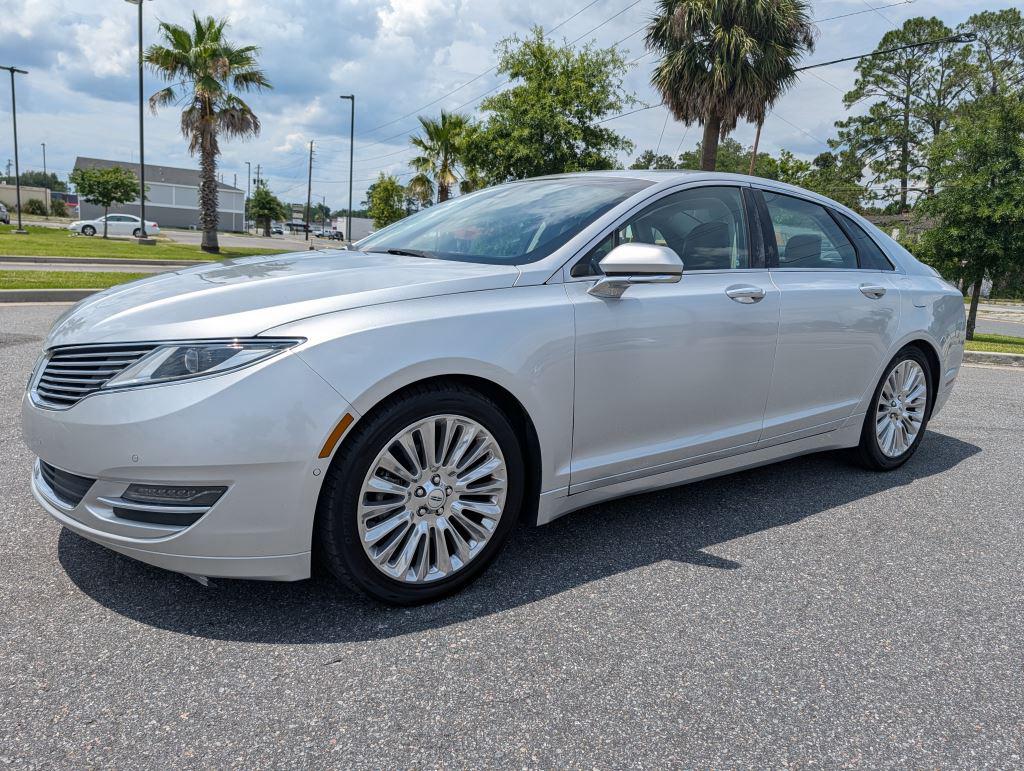 2016 Lincoln MKZ Front Wheel Drive's photo