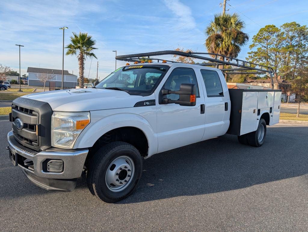 2013 Ford F-350 Super Duty Chassis Cab XL's photo